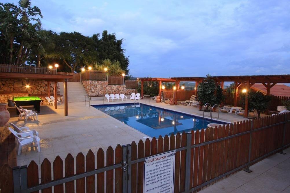 פינה בסג'רה צפון  15  נופש - וי פור ויקיישן - V for Vacation