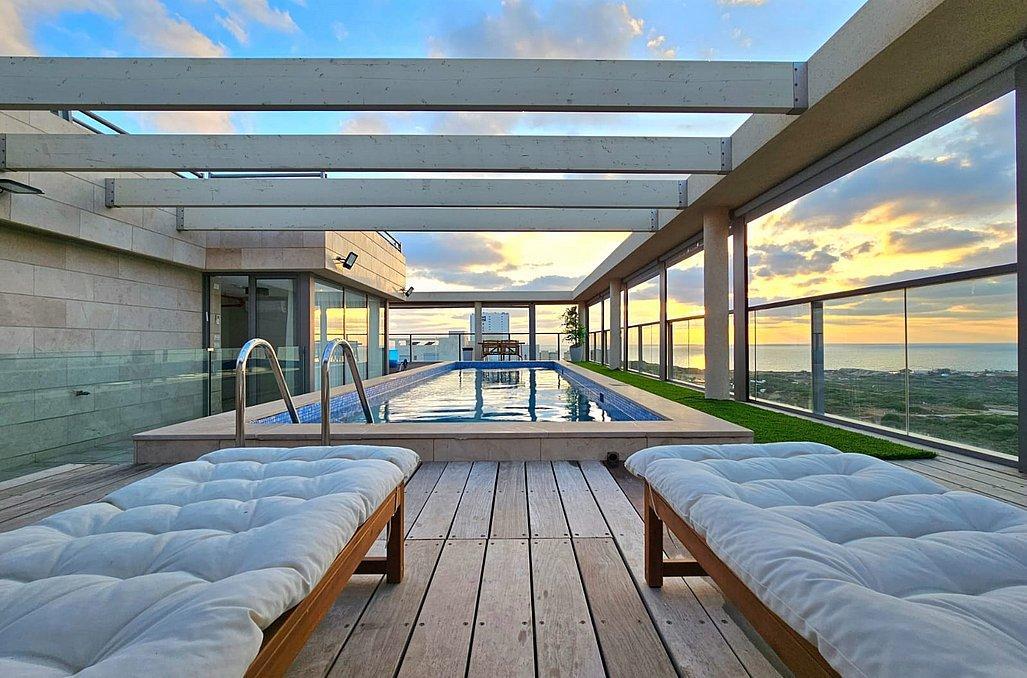 אושן פנטהאוז מרכז  20  נופש - וי פור ויקיישן - V for Vacation