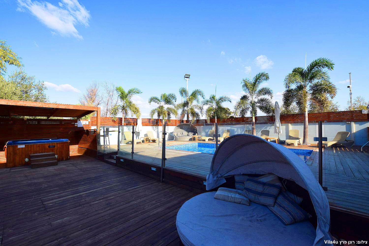 אחוזת וילג דרום  6  נופש - וי פור ויקיישן - V for Vacation