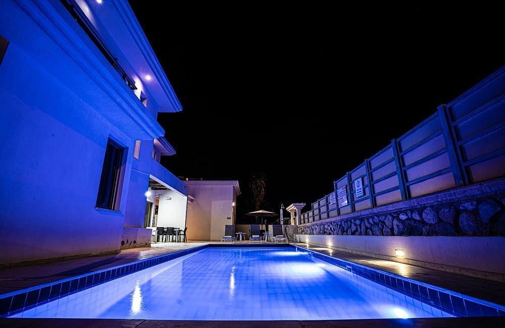 וילה פומלה דרום  10  נופש - וי פור ויקיישן - V for Vacation