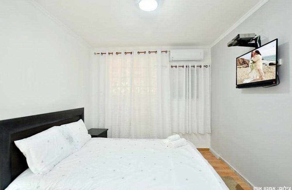 הולידיי פול צפון  10  נופש - וי פור ויקיישן - V for Vacation