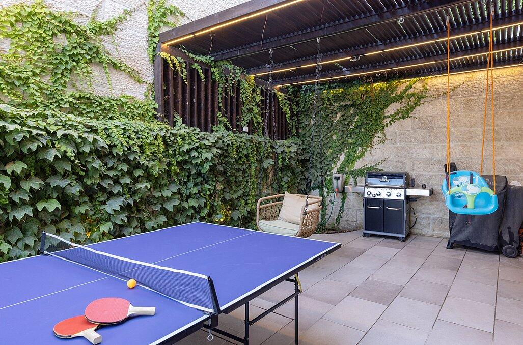 וילה בוטיק ברמה למהדרין מרכז  3  נופש - וי פור ויקיישן - V for Vacation