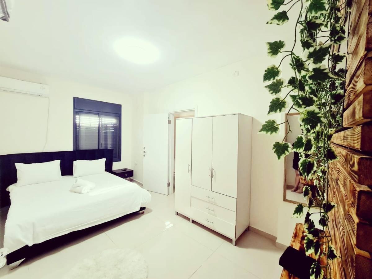 אחוזת אפנדי צפון  28  נופש - וי פור ויקיישן - V for Vacation