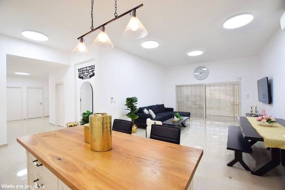 אחוזת שלמה ריזורט מרכז  31  נופש - וי פור ויקיישן - V for Vacation