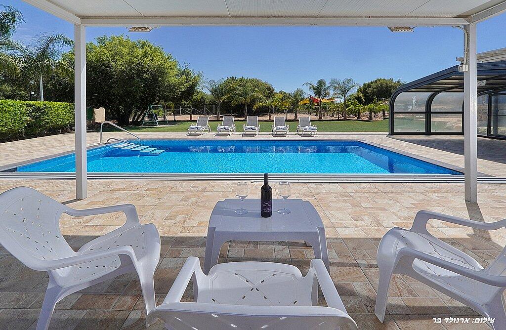 אחוזת השושנים בוטיק צפון  3  נופש - וי פור ויקיישן - V for Vacation