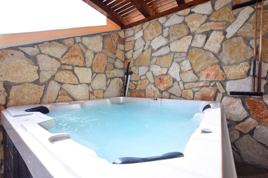 קבוצת פלאזה בוטיק צפון  4  נופש - וי פור ויקיישן - V for Vacation