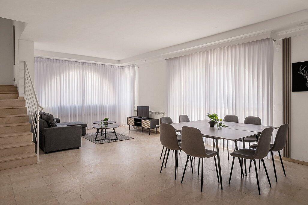 וילה ירושלים VIP מרכז  17  נופש - וי פור ויקיישן - V for Vacation