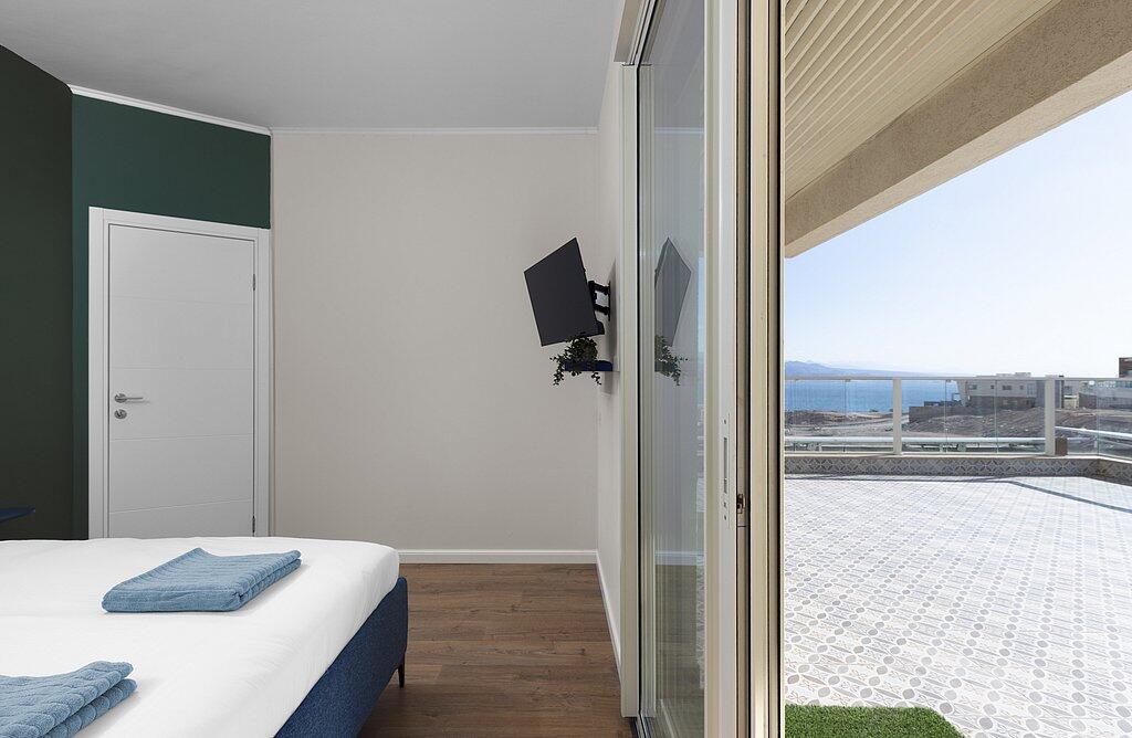 וילה פאן בריכה מחוממת - Villa Fun דרום  19  נופש - וי פור ויקיישן - V for Vacation