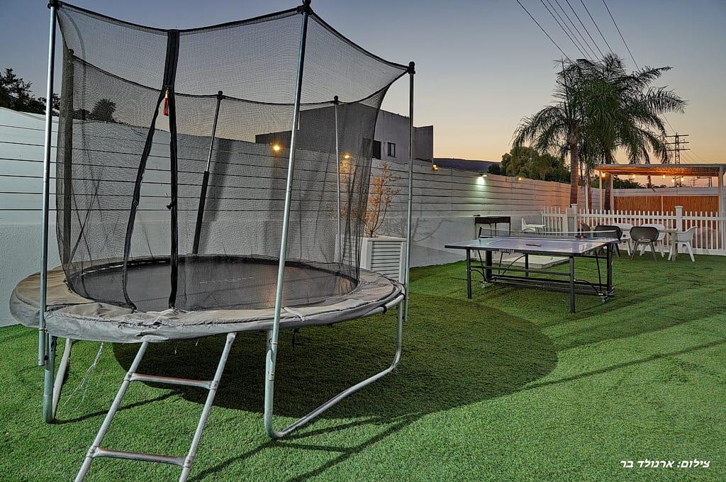 וילה דקל כחול צפון  43  נופש - וי פור ויקיישן - V for Vacation