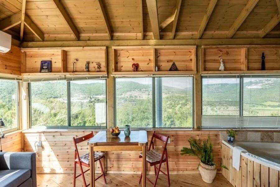 שיר החורש צפון  14  נופש - וי פור ויקיישן - V for Vacation