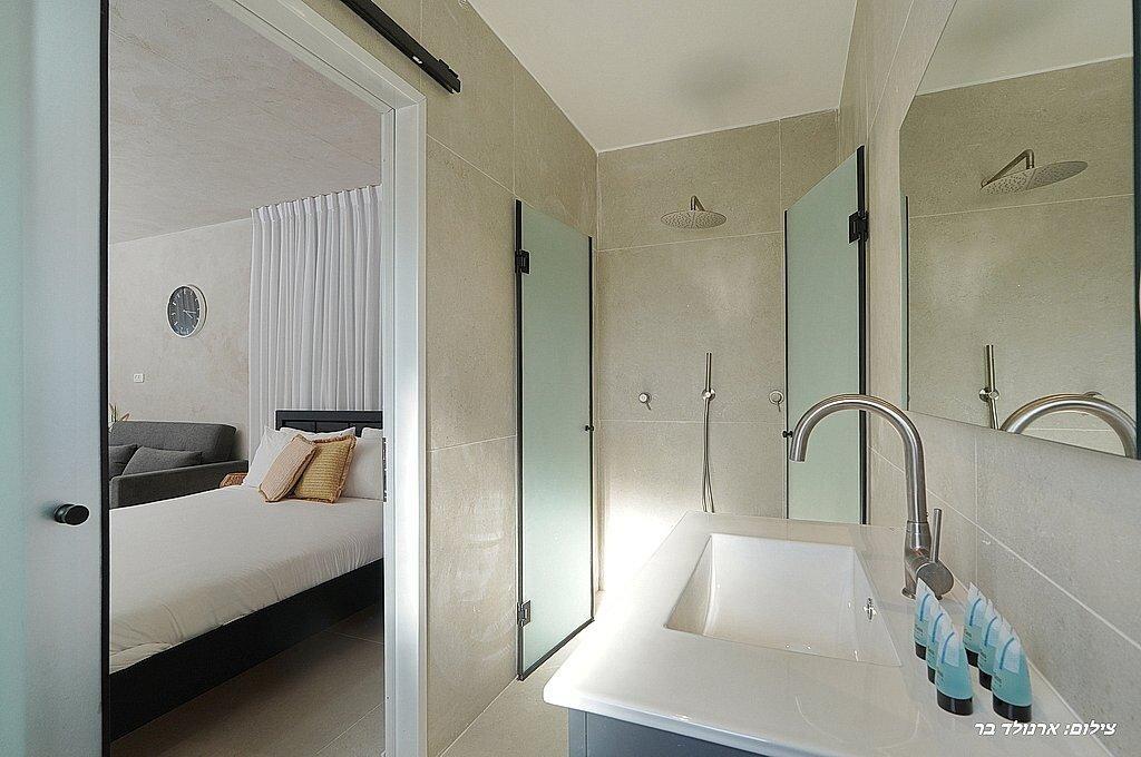 אחוזת הלל צפון  36  נופש - וי פור ויקיישן - V for Vacation