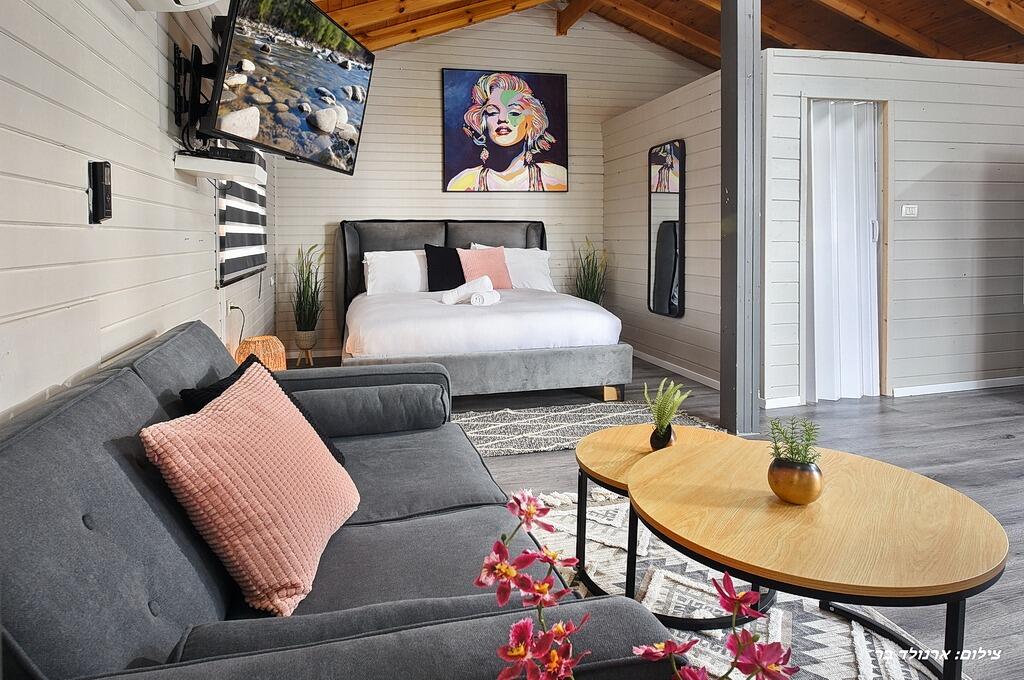 אחוזת סאנסט צפון  8  נופש - וי פור ויקיישן - V for Vacation