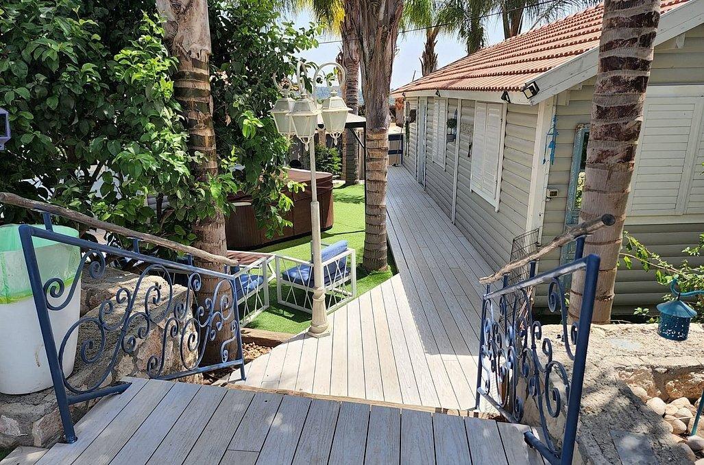 ארטמיס מרכז  32  נופש - וי פור ויקיישן - V for Vacation