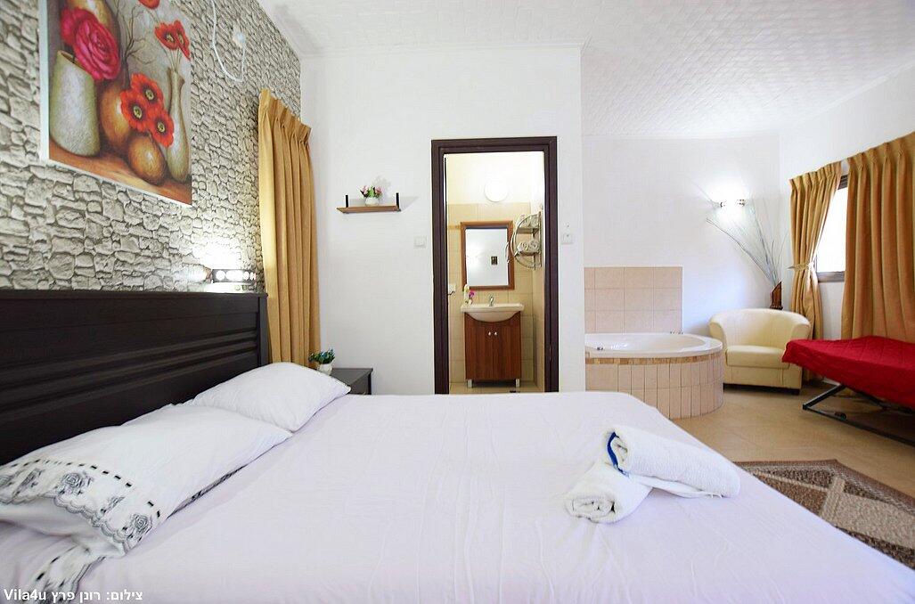 אחוזת האמנים ריזורט צפון  14  נופש - וי פור ויקיישן - V for Vacation