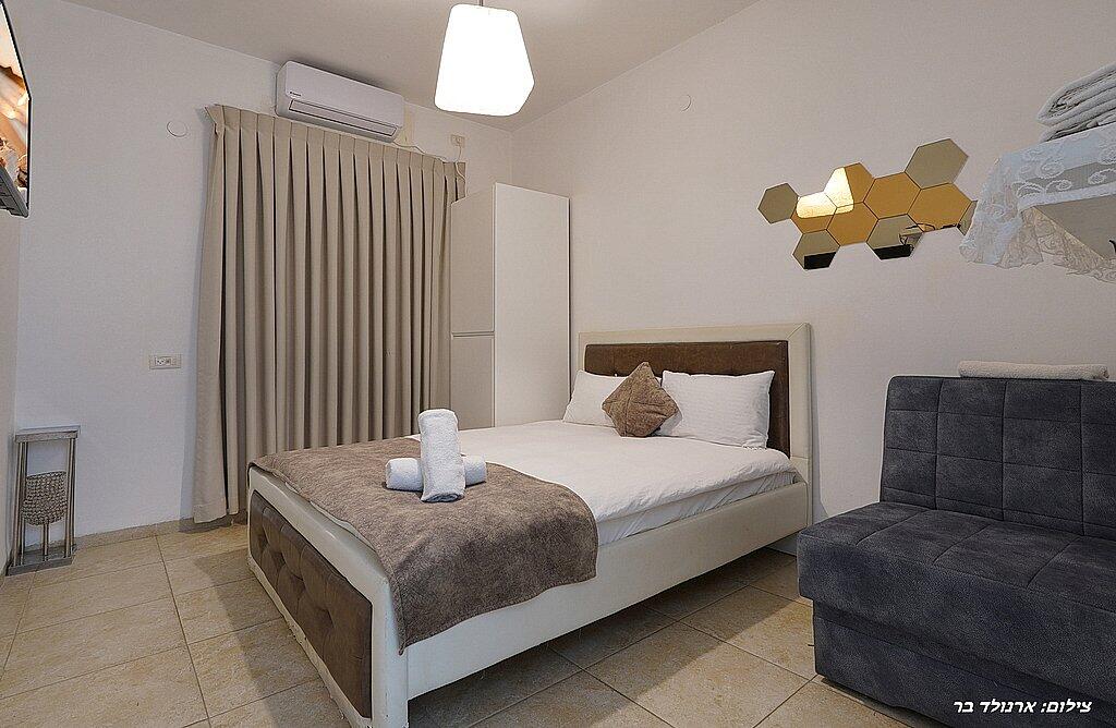 וילה ונילה צפון  21  נופש - וי פור ויקיישן - V for Vacation