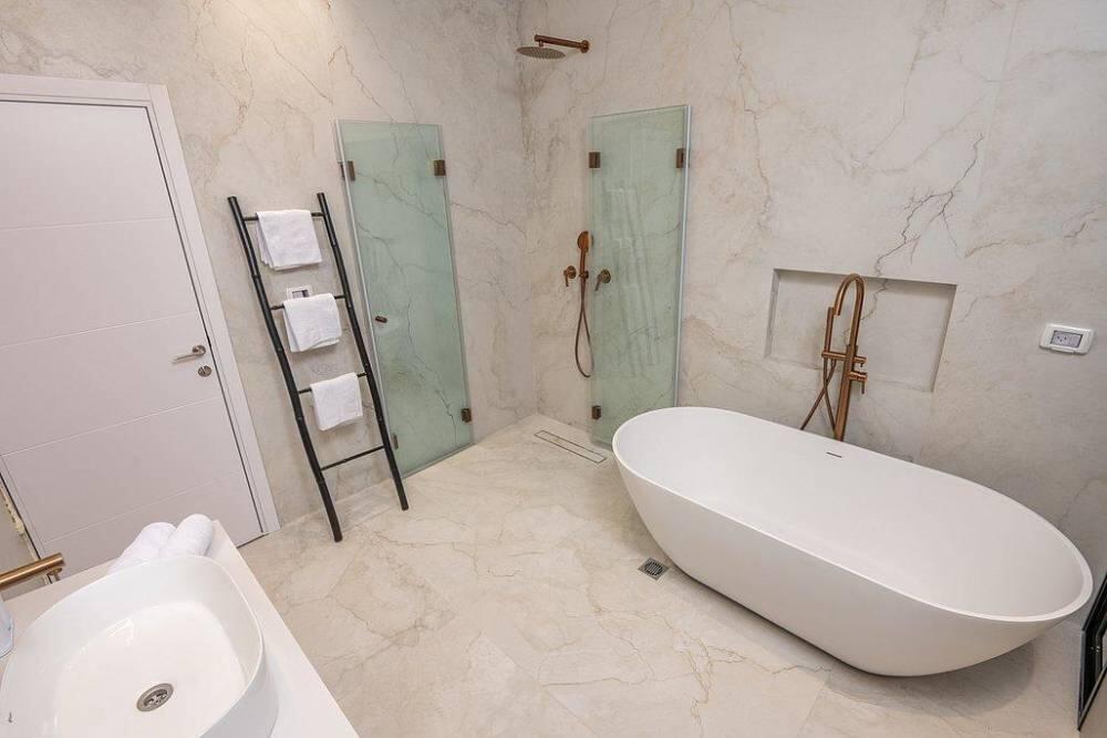 וילה רויאל טווינס בוטיק צפון  13  נופש - וי פור ויקיישן - V for Vacation