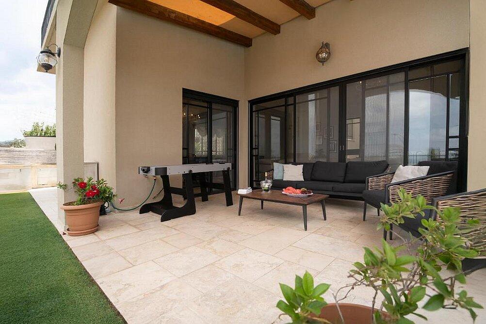 וילה לה פטלונה צפון  31  נופש - וי פור ויקיישן - V for Vacation