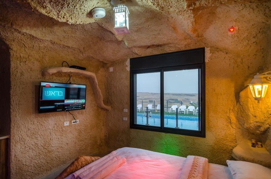 מערות נוף הצוק צפון  6  נופש - וי פור ויקיישן - V for Vacation