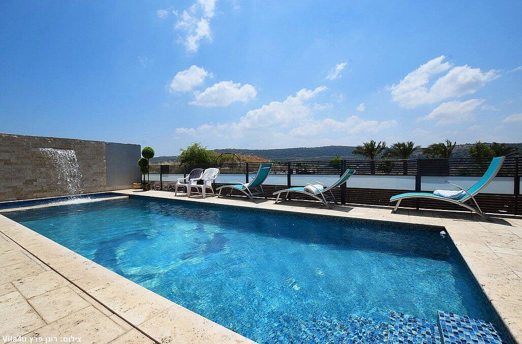 אחוזת האור צפון  10  נופש - וי פור ויקיישן - V for Vacation