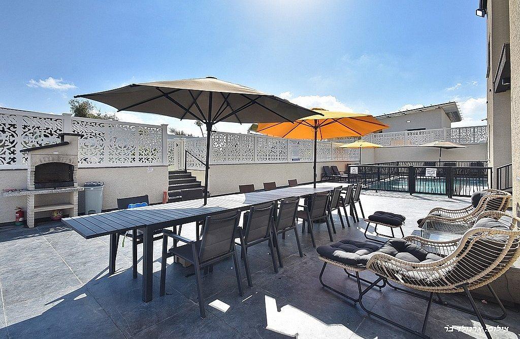 אחוזת יערה צפון  22  נופש - וי פור ויקיישן - V for Vacation