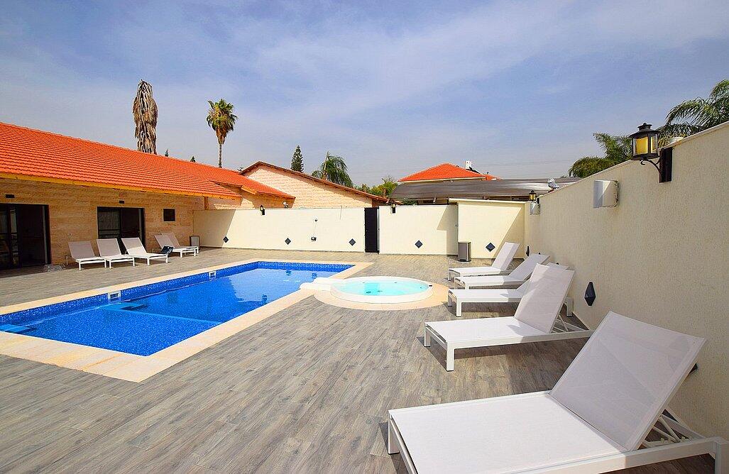 אחוזת רפאלי מרכז  14  נופש - וי פור ויקיישן - V for Vacation