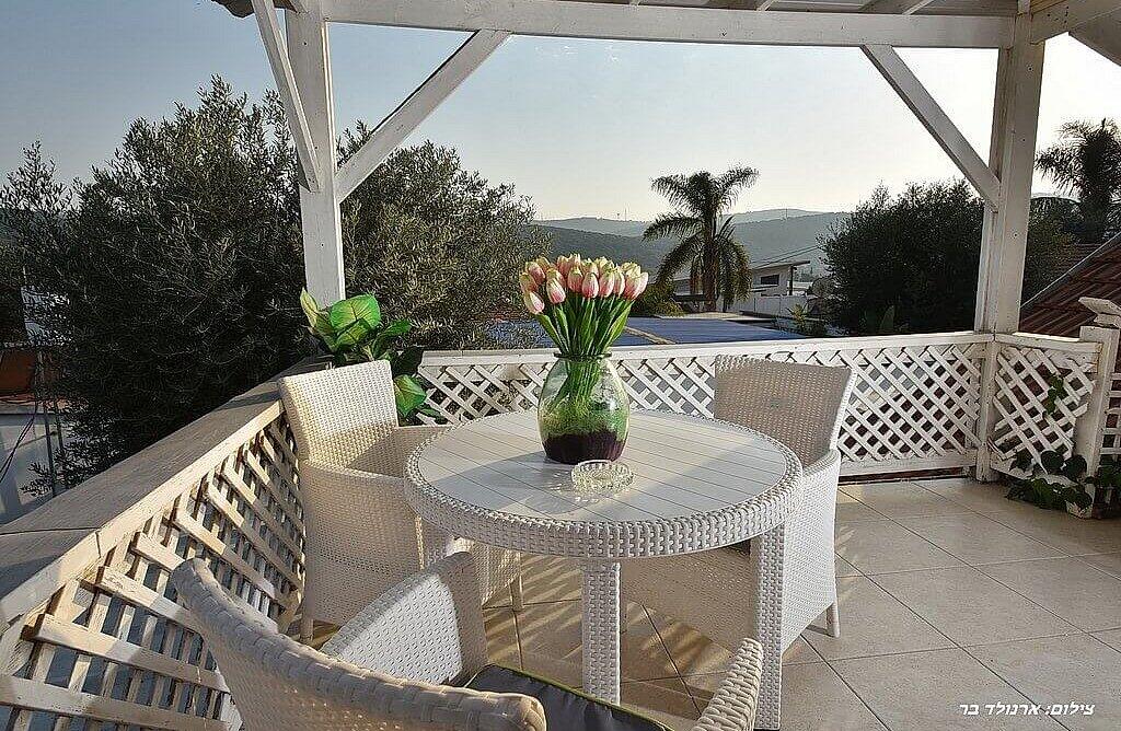 אחוזת קריסטל צפון  19  נופש - וי פור ויקיישן - V for Vacation