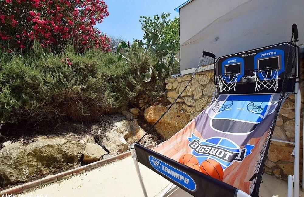 וילה ארבל 74 צפון  23  נופש - וי פור ויקיישן - V for Vacation