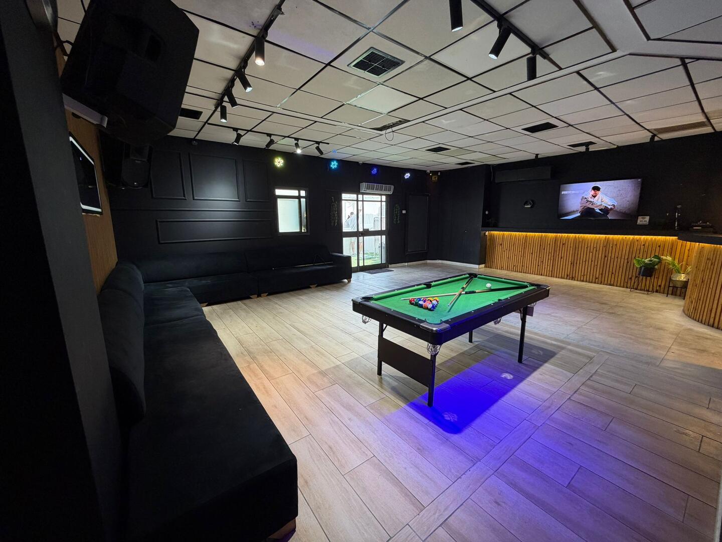 מתחם אופוריה אור עקיבא מרכז  16  נופש - וי פור ויקיישן - V for Vacation