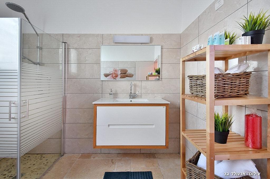 הילת השחר צפון  13  נופש - וי פור ויקיישן - V for Vacation