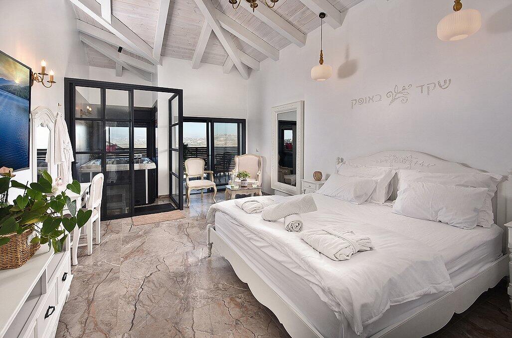 סוויטות רומאנס צפון  6  נופש - וי פור ויקיישן - V for Vacation