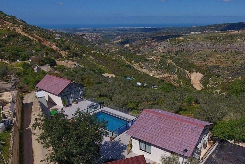 מצפה הצוקים צפון  2  נופש - וי פור ויקיישן - V for Vacation