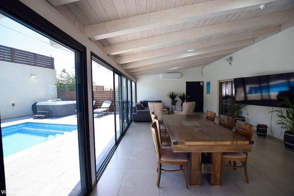 וילה אלין צפון  10  נופש - וי פור ויקיישן - V for Vacation