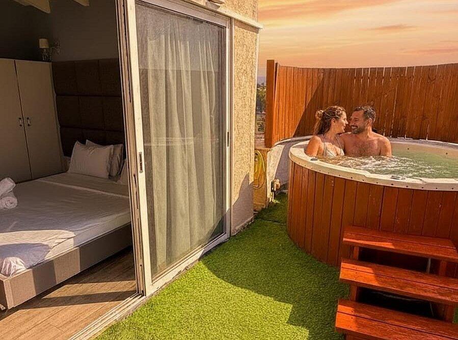 סיאסטה באכזיב צפון  11  נופש - וי פור ויקיישן - V for Vacation