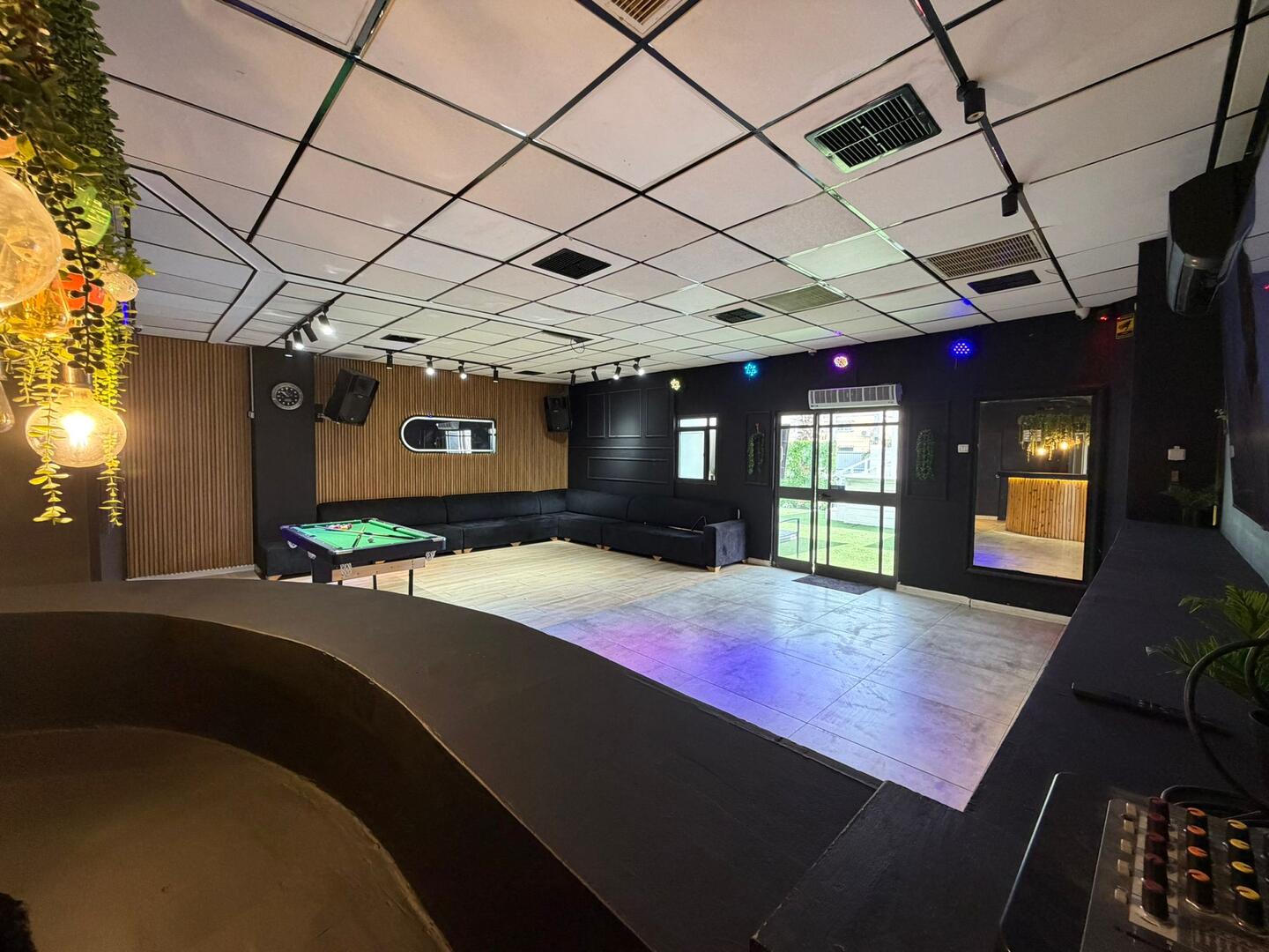 מתחם אופוריה אור עקיבא מרכז  17  נופש - וי פור ויקיישן - V for Vacation