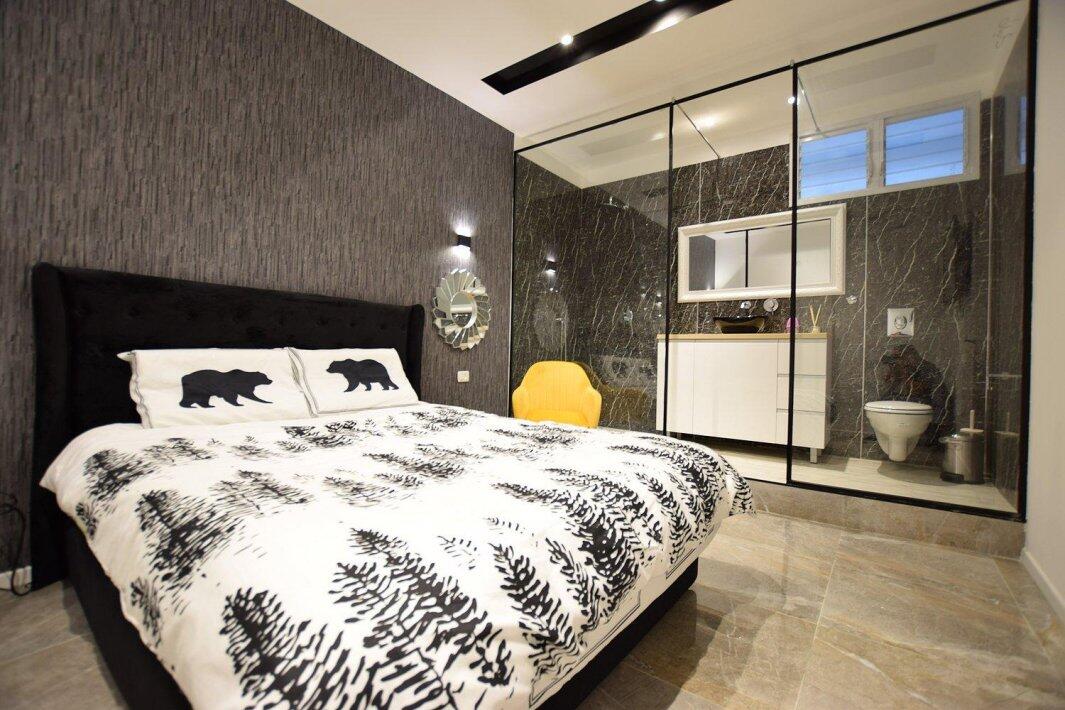 פארטי טוי מרכז  12  נופש - וי פור ויקיישן - V for Vacation