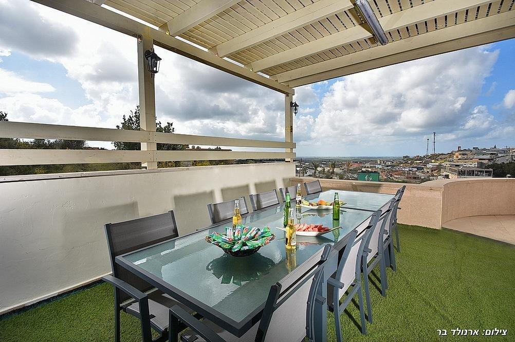 וילת המלכים צפון  27  נופש - וי פור ויקיישן - V for Vacation