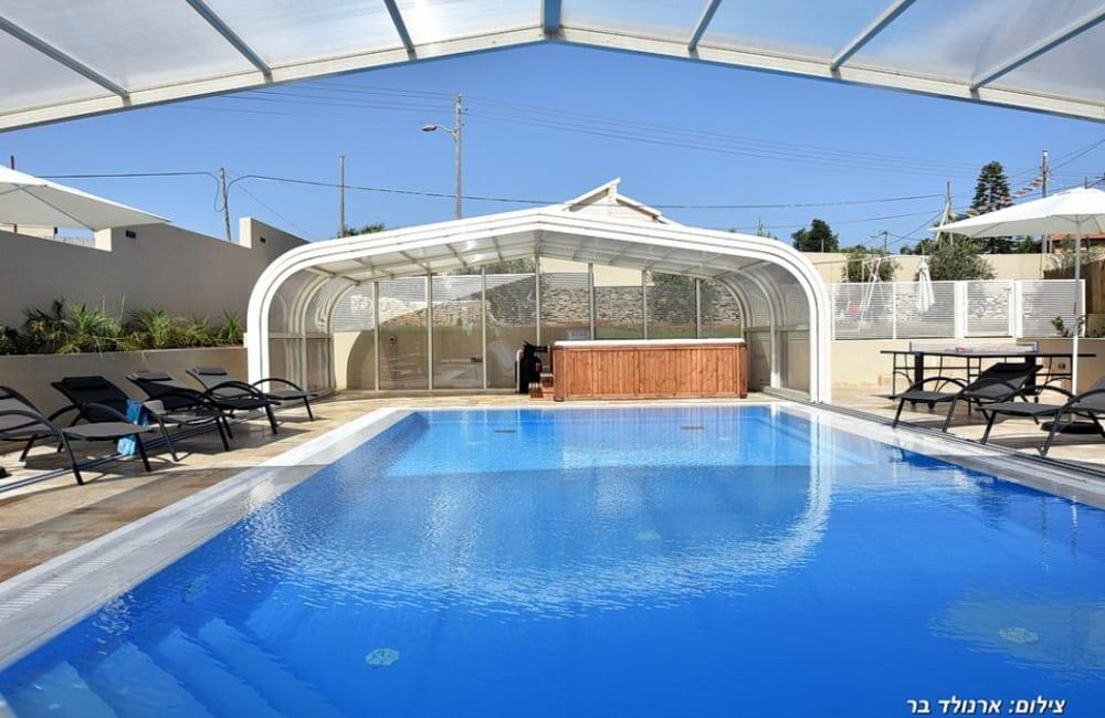 וילה רומיליה האוס צפון  18  נופש - וי פור ויקיישן - V for Vacation