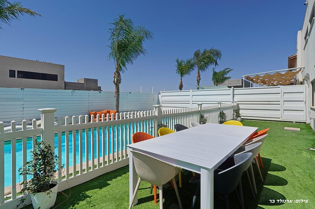 וילה דקל כחול צפון  28  נופש - וי פור ויקיישן - V for Vacation