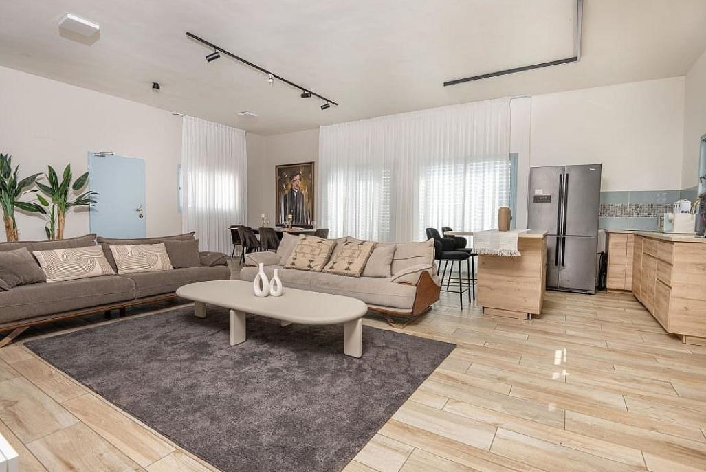 וילה אריאה בלו בוטיק צפון  27  נופש - וי פור ויקיישן - V for Vacation