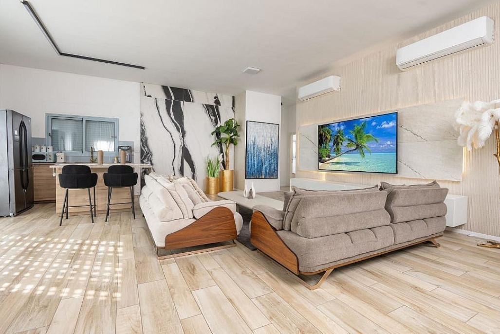 וילה אריאה בלו בוטיק צפון  5  נופש - וי פור ויקיישן - V for Vacation