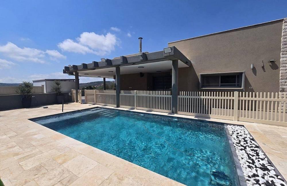 וילה כמיסה - Villa Kamisa צפון  13  נופש - וי פור ויקיישן - V for Vacation