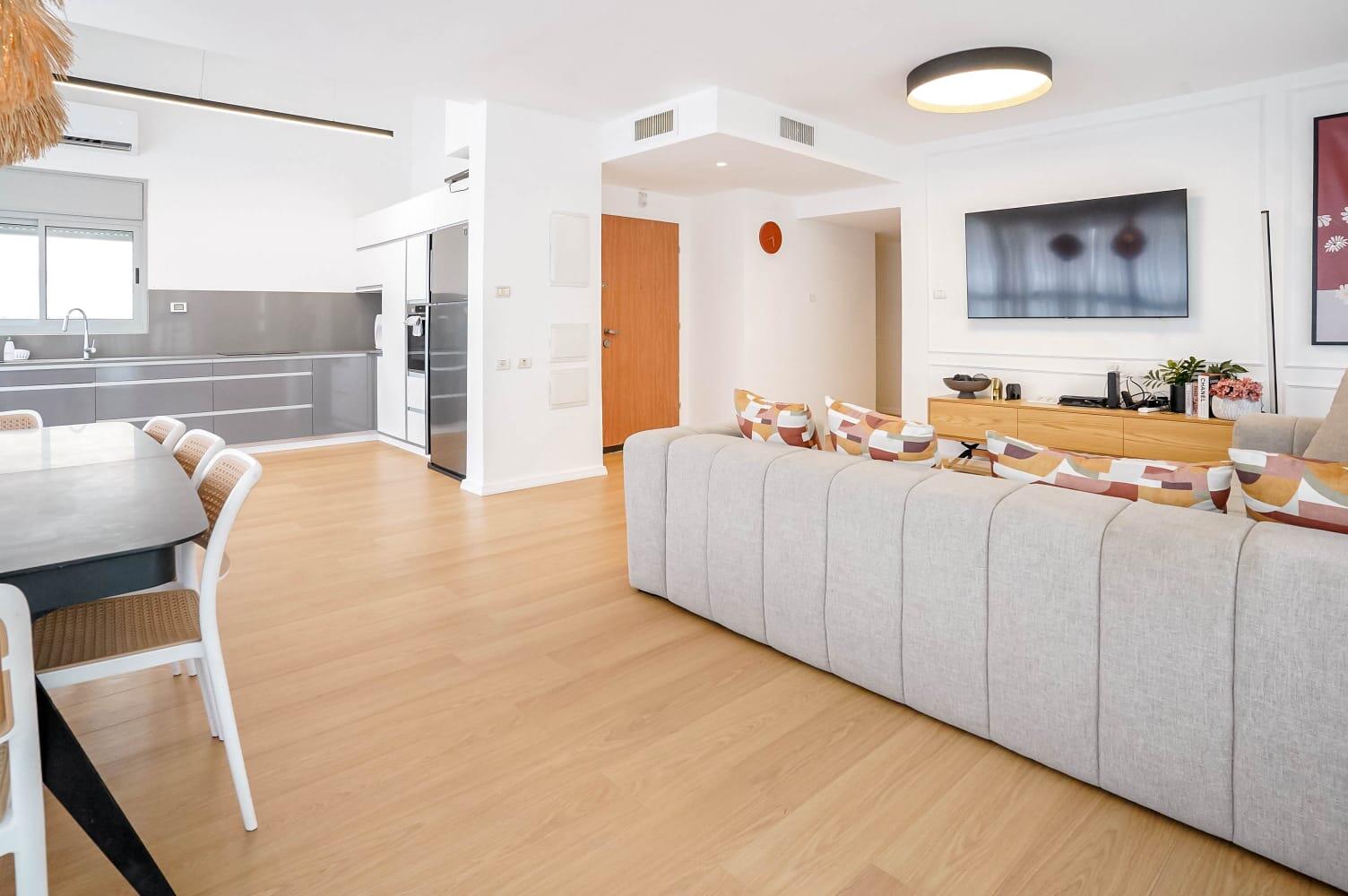 פנטהאוז לומינה - קומה 1 דרום  11  נופש - וי פור ויקיישן - V for Vacation