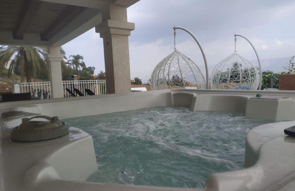 יהלי סוויטות אירוח צפון  17  נופש - וי פור ויקיישן - V for Vacation