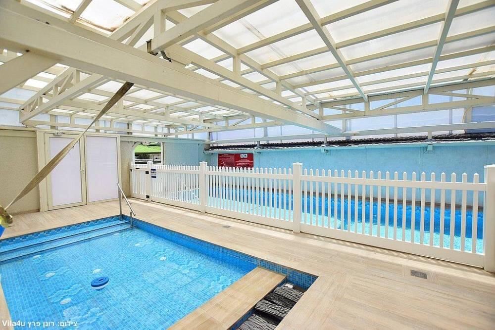 וילה מול הצדיק פקיעין צפון  2  נופש - וי פור ויקיישן - V for Vacation