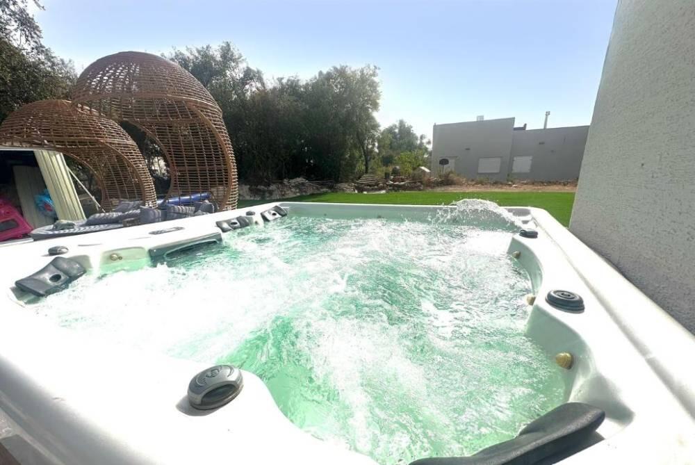 אחוזת אלונים ירכא צפון  23  נופש - וי פור ויקיישן - V for Vacation