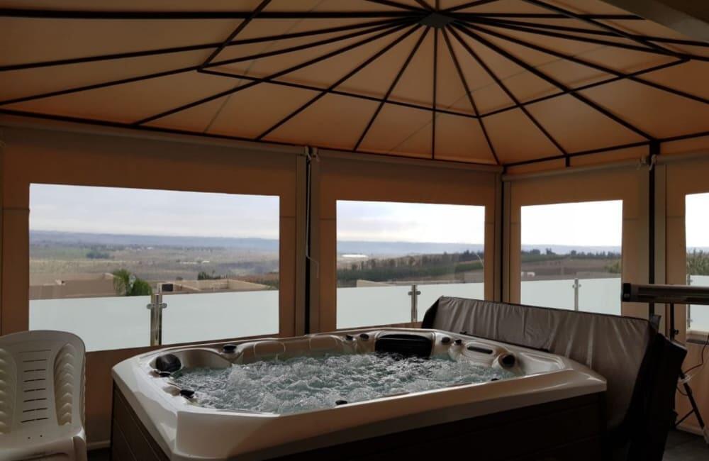 וילה מאיורי בוטיק צפון  45  נופש - וי פור ויקיישן - V for Vacation