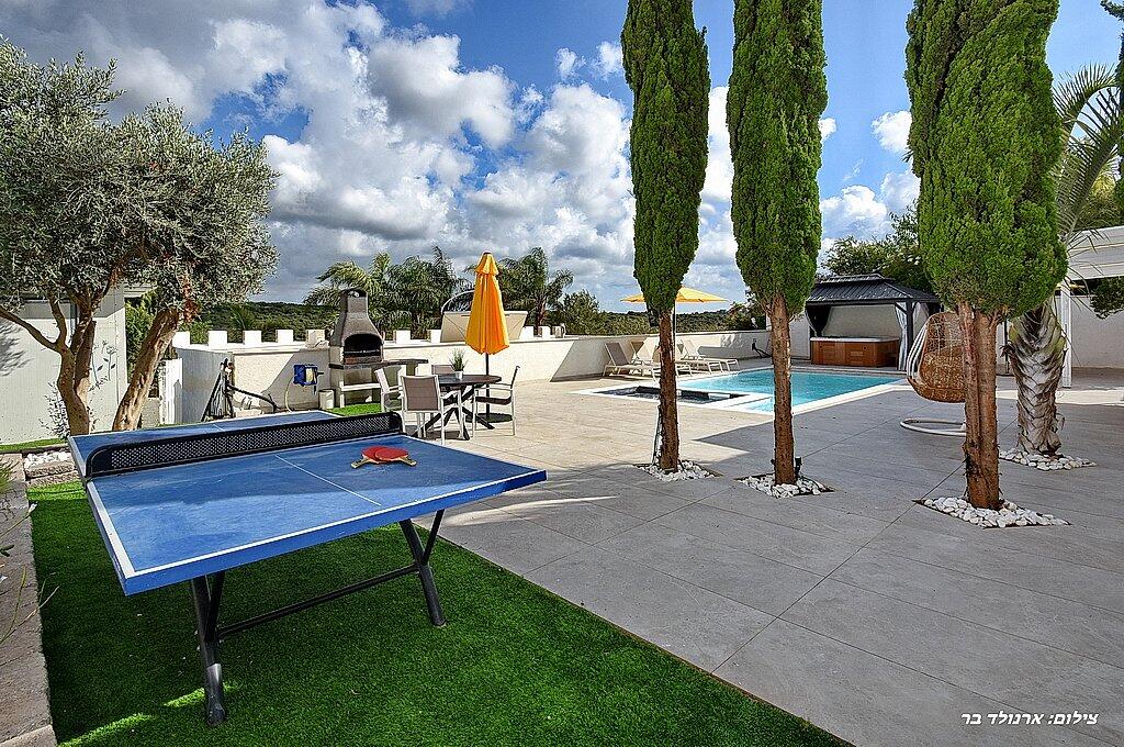 וילה דוריאל צפון  4  נופש - וי פור ויקיישן - V for Vacation