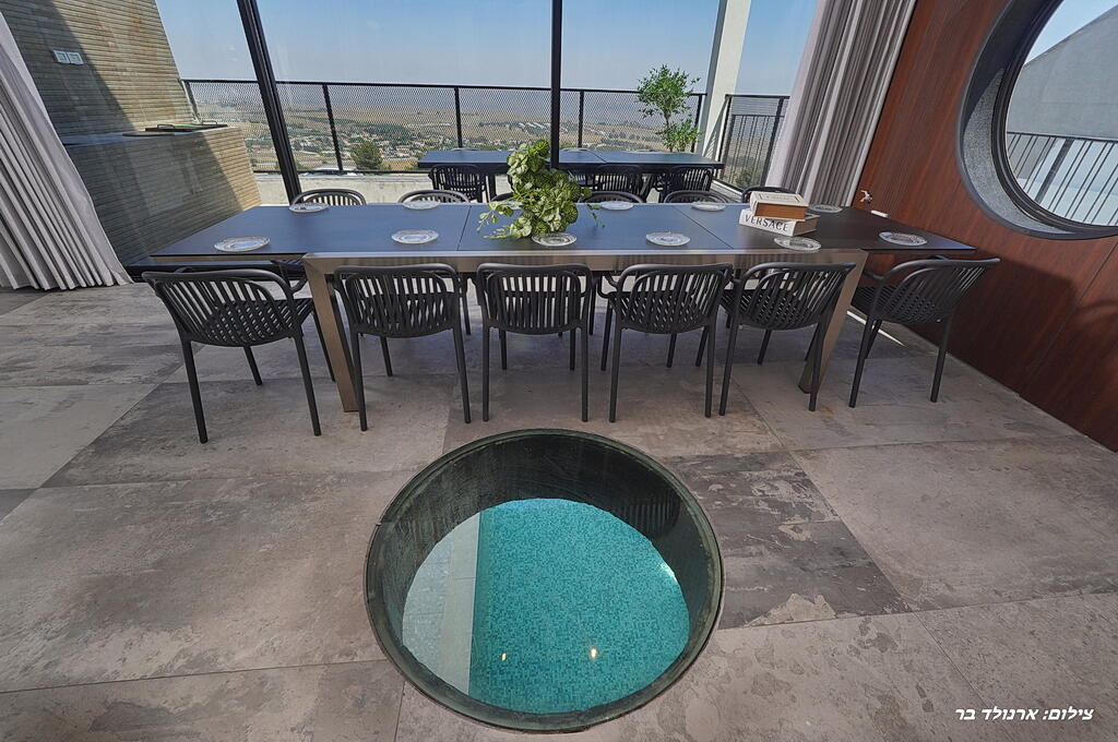 וילה סירקל – Villa Circle צפון  29  נופש - וי פור ויקיישן - V for Vacation