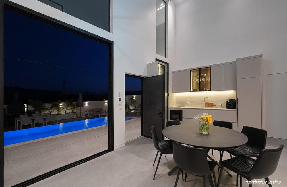 אחוזת קומו בוטיק - Como Boutique צפון  45  נופש - וי פור ויקיישן - V for Vacation