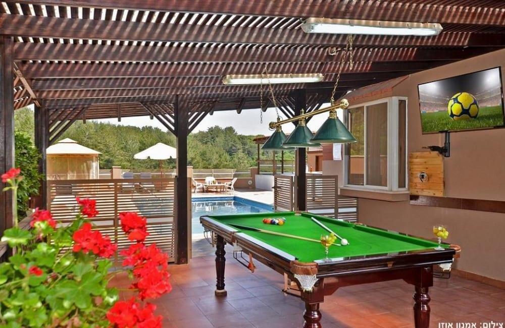 הולידיי פול צפון  3  נופש - וי פור ויקיישן - V for Vacation